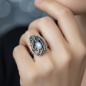 Anel de Pedra da Lua Granadas Facetadas  – Coleção Ascensus