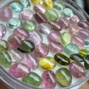 Turmalina multicolor - Oval - 5x3 mm