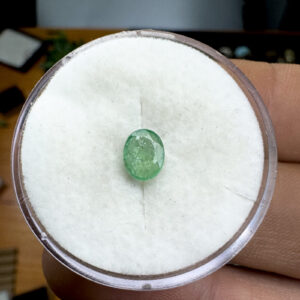 Esmeralda Facetada - Oval - 7x6 mm