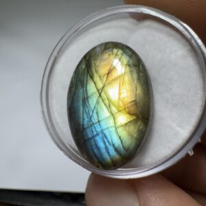 Labradorita - Cabochão M - Oval - 26x15