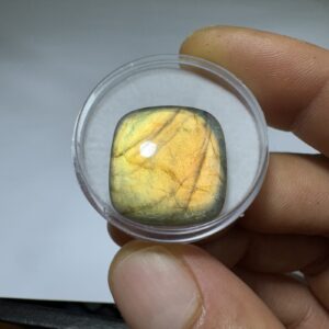 Labradorita - Cabochão M -  Quadrada - 19x19