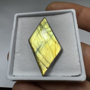 Labradorita - Cabochão G - 36x17