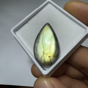 Labradorita - Cabochão G - Gota - 30x17