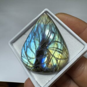 Labradorita Talhada - Cabochão - Gota - 45x35