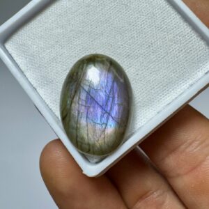 Labradorita Roxa - Cabochão - Oval - 24x17