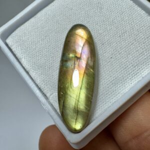 Labradorita Roxa - Cabochão - Oval - 31x11
