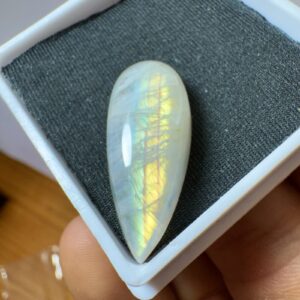 Pedra da Lua Natural - Cabochão - Gota - 28x12